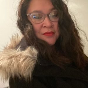 Meet your Posher, Simone